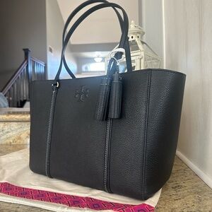 New Tory Burch Thea large leather tote black